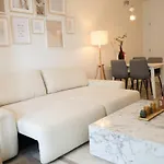 Apartment Leo Cozy Flat Big Balcony Prague