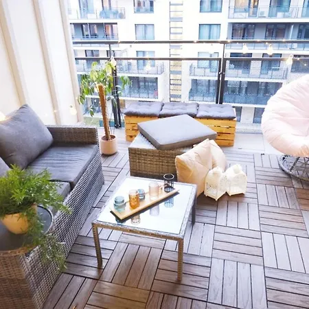 Leo Cozy Flat Big Balcony Апартаменты