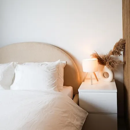 Leo Cozy Flat Big Balcony * プラハ