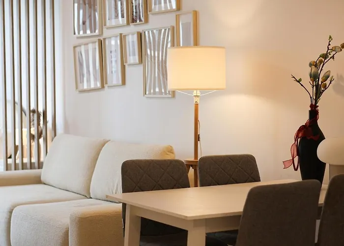 Leo Cozy Flat Big Balcony Appartement