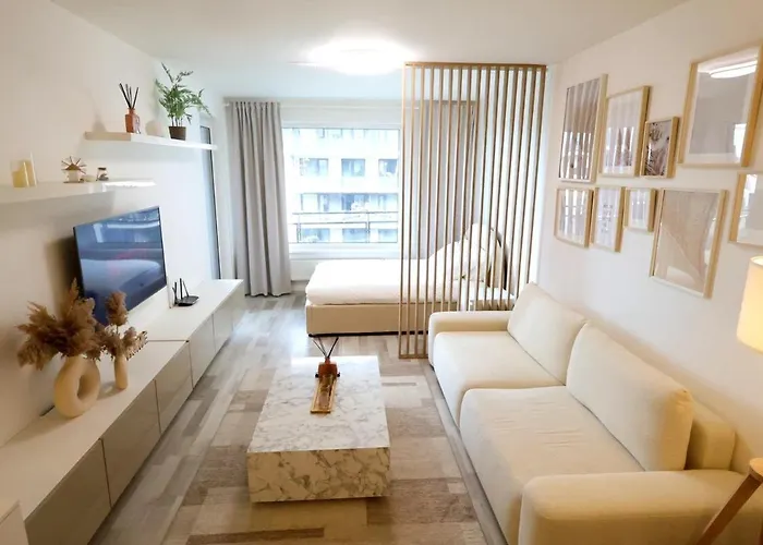 Leo Cozy Flat Big Balcony Appartement