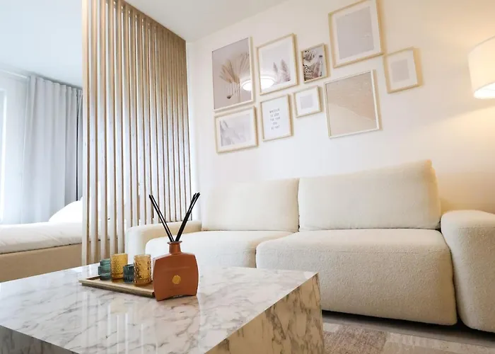 Leo Cozy Flat Big Balcony Appartement Praag